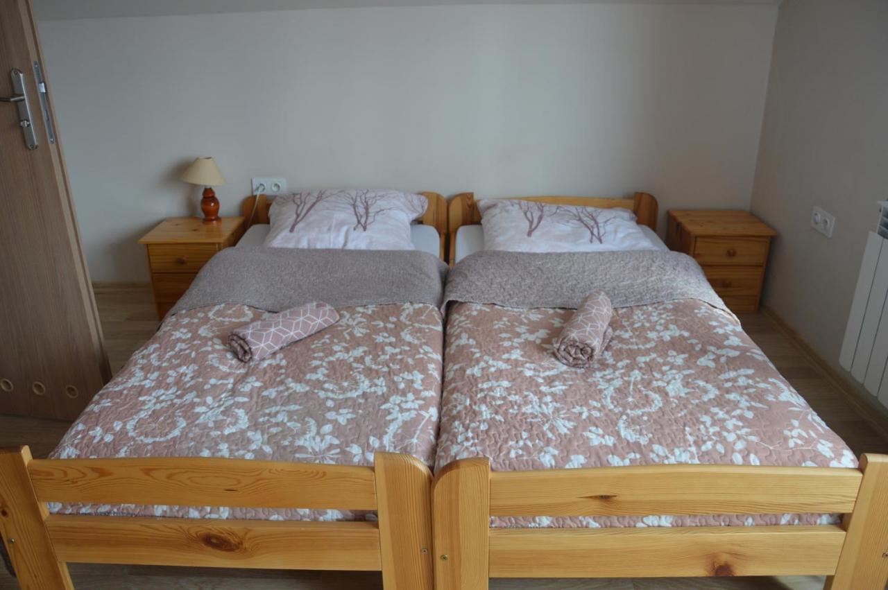 Rodzinny Apartament Folker Wegierska Gorka Exterior foto