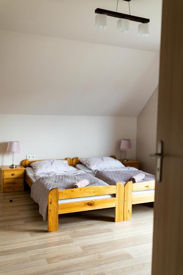 Rodzinny Apartament Folker Wegierska Gorka Exterior foto